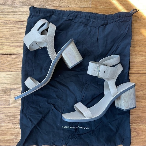 NEW Sigerson Morrison Dalila Leather Buckle Strap Sandals Block Heel Size 40 NWT - Picture 1 of 6